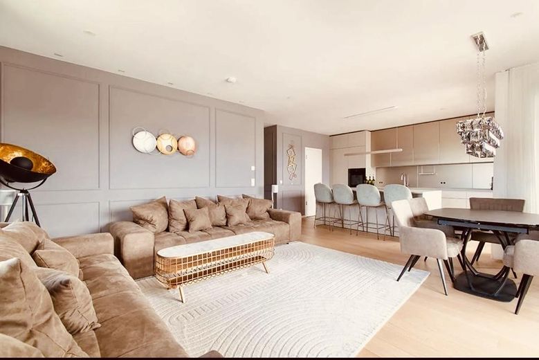 HafenCity | Exclusivo apartamento de 4 habitaciones | 127 m² | Vistas al Elba y a la Elbphilharmonie – Wohnzimmer