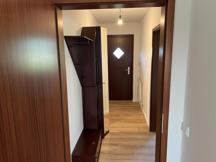 Otwarty 2-pokojowy apartament z balkonem i widokiem na Johannisberg – Flur Eingangsbereich