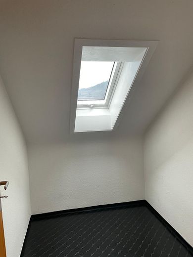 En iyi konumda, konforlu 3 odalı çatı katı dairesi – Fotoğraf 7