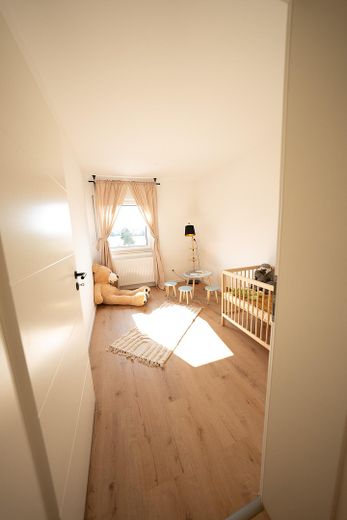 Schöne 3 Zimmer Wohnung / mit XXL Tiefgarage – Kinderzimmer