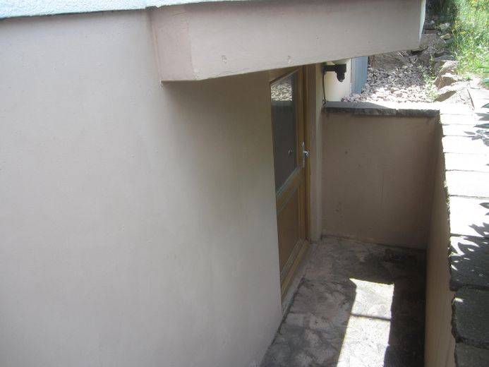 Two-family house – Kellertreppe/außen