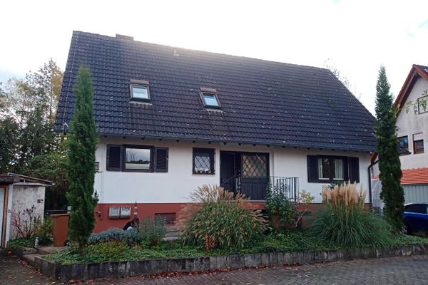 Wolnostojący dom mieszkalny w dzielnicy Waltershofen we Fryburgu