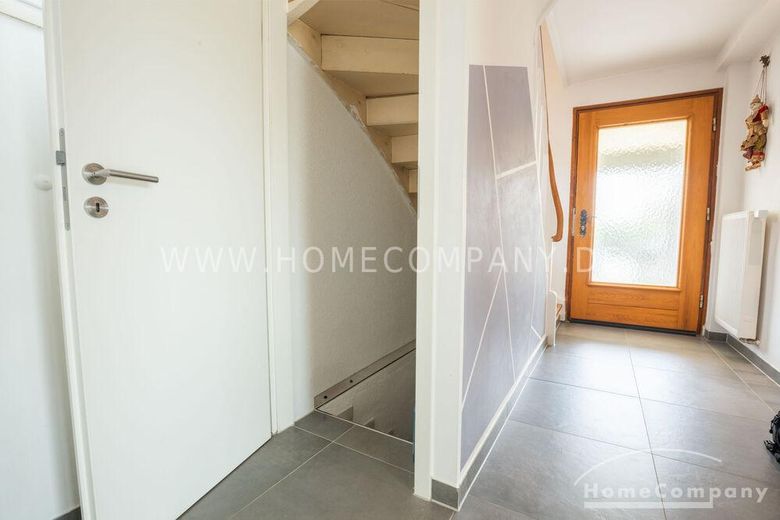 Wohnen im Grünen – Befristete Vermietung: Stilvolles Einfamilienhaus mit Garten  &  Terrasse in Olching – 83c359c88df60b117109707af9d89a7f487493c6.jpg