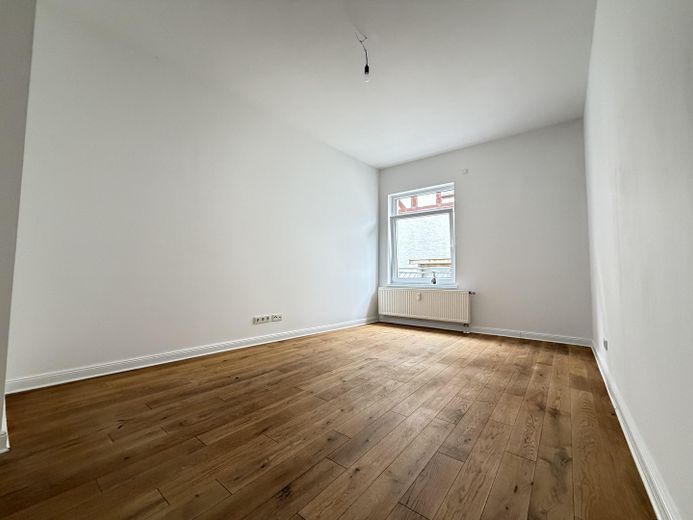 Світла та сучасна 3-кімнатна квартира в Schweinsberg – Photo 3
