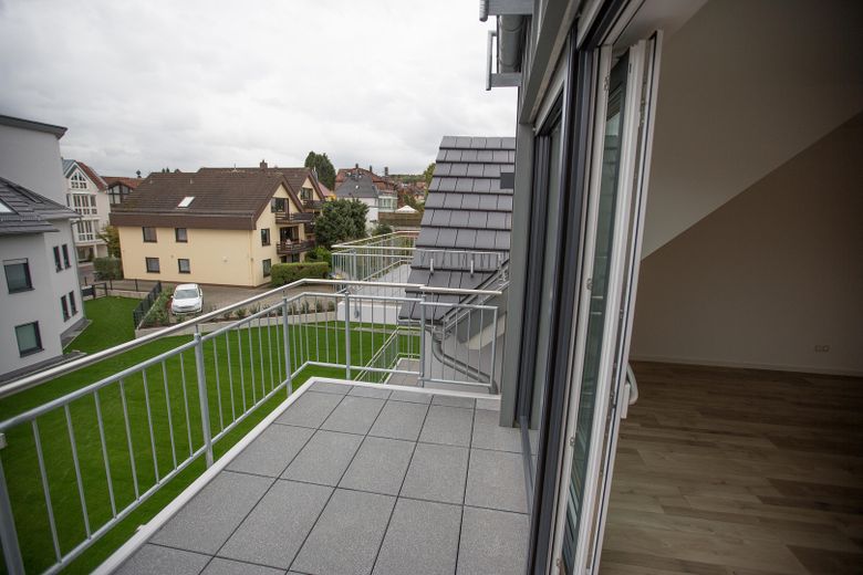 Exklusive 3-Zimmer-Wohnung in Bad Vilbel (2016), 105 m², Balkon, 2 TG-Plätze mit Wallbox – Aussicht vom Balkon