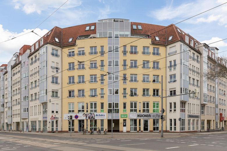bezugsfreie umfassend sanierte 1-Zi-Wohnung in der Südvorstadt mit TG – Gebäude von außen