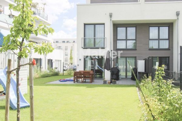 Casa adosada de extremo KfW‑55, año de construcción 2024, 5 habitaciones, terraza en la azotea, parcialmente amueblada, en BS-Rautheim