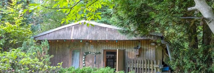 Freizeit- und Erholungsgrundstück im Wald über Jena