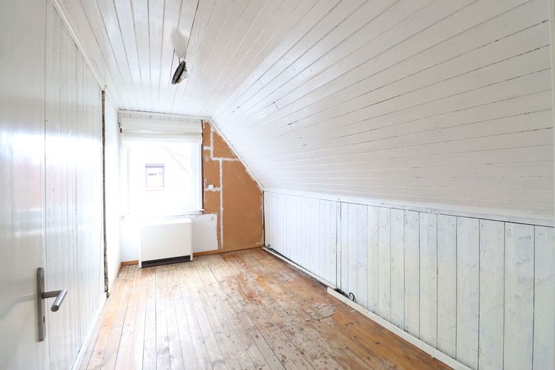 Holzhaus mit Geschichte und viel Potenzial in ruhiger Wohnlage von Bordesholm – Zimmer II