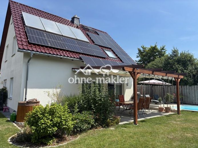 Casa unifamiliare moderna con piscina e cantina con accesso separato – Foto 1