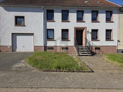 ATRAKCYJNA NIERUCHOMOŚĆ W SPOKOJNEJ LOKALIZACJI