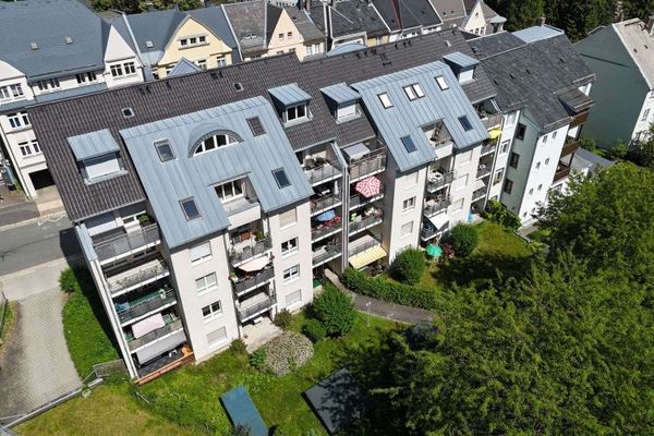 Solide vermietet: 3-Zimmer-Wohnung mit Balkon & Tiefgaragenstellplatz in Auerbach