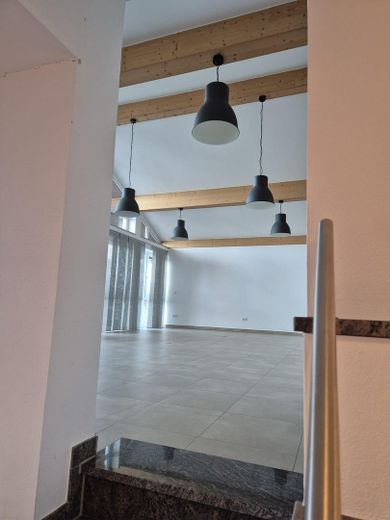 Locali ufficio esclusivi a Schwindegg – Mitteletage