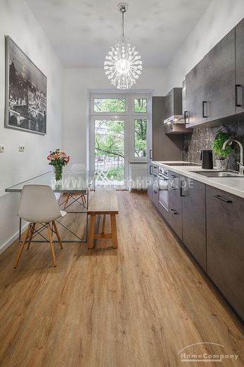 Exklusive 4-Zimmer-Altbauwohnung mit Balkon  &  Tiefgarage in Top-Lage – 7f821db311dec50c49e65d31622d013a50ebae5b.jpg
