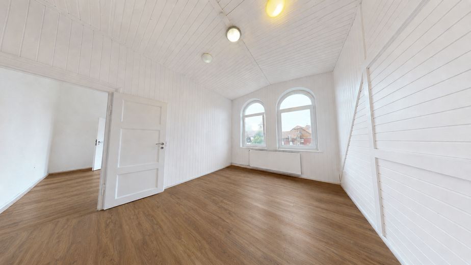 Helle 5-Zimmer-Wohnung im 1. OG – renoviert, neue Küche, Vollbad, Keller – Foto 9