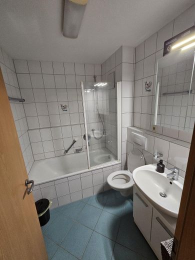 Attraktive 2-Zimmer-Wohnung mit Balkon & TG-Stellplatz in Bildechingen – Bad3