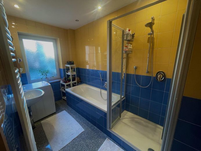 2,5 Zimmer hell, charmant, zentral mit  West-Südbalkon in München Laim – Bad 