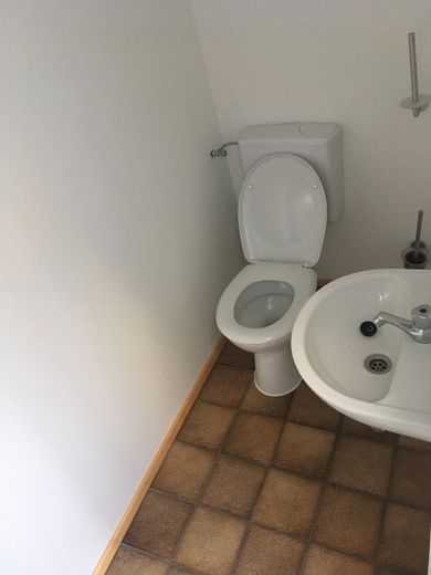 Espace de bureaux et de conseil charmant au cachet particulier – WC