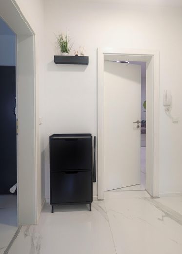 Hochwertig voll möblierte 2-Zimmer-Wohnung mit Dachterrasse, Tiefgarage & Garten in München Nord – Foto 17
