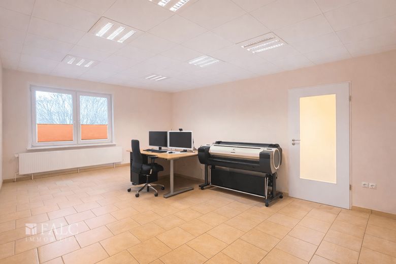 ***Top Gewerbeimmobilie mit Lagerhalle und Büroflächen - perfekt für vielseitige Nutzungskonzepte*** – Büro II