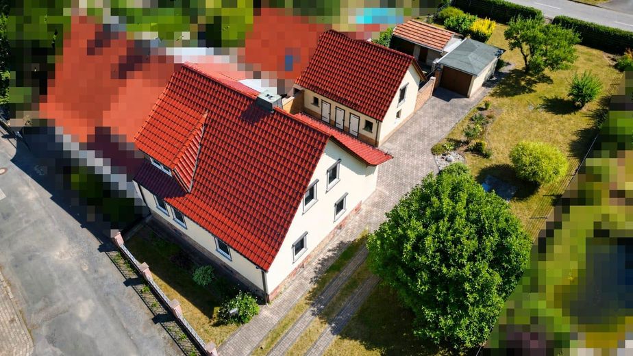 Сімейна ідилія з великим садом – доглянутий і модернізований односімейний будинок – Grundstück
