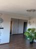 Flooded with light 4-room apartment with large southwest loggia, garage and excellent connection to Hamburg – Wohnzimmer