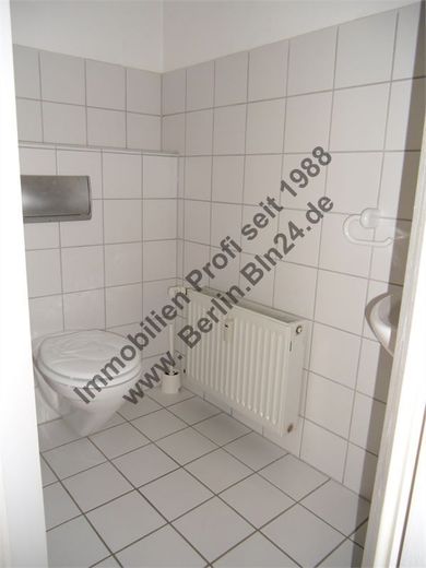 Mietwohnung - großes saniertes Dachgeschoß – WC