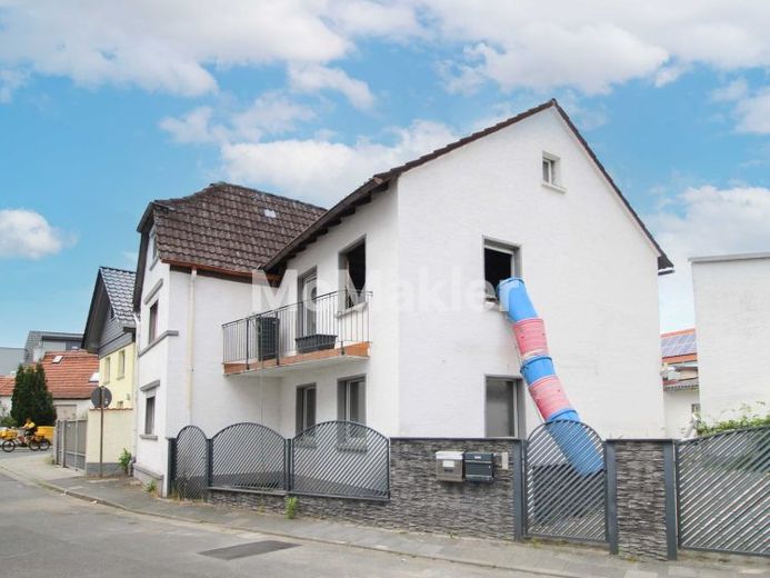 Entkerntes Zweifamilienhaus im Rohbauzustand - bestehende Baugenehmigung zur Erweiterung – फोटो 1