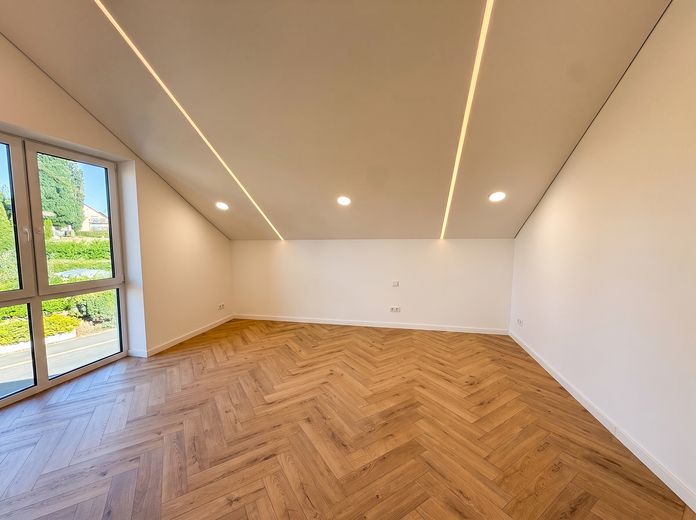 Luxus-EFH kernsaniert 2026 | Klasse A | 1.448 m² Grundstück – Eltern Schlafzimmer