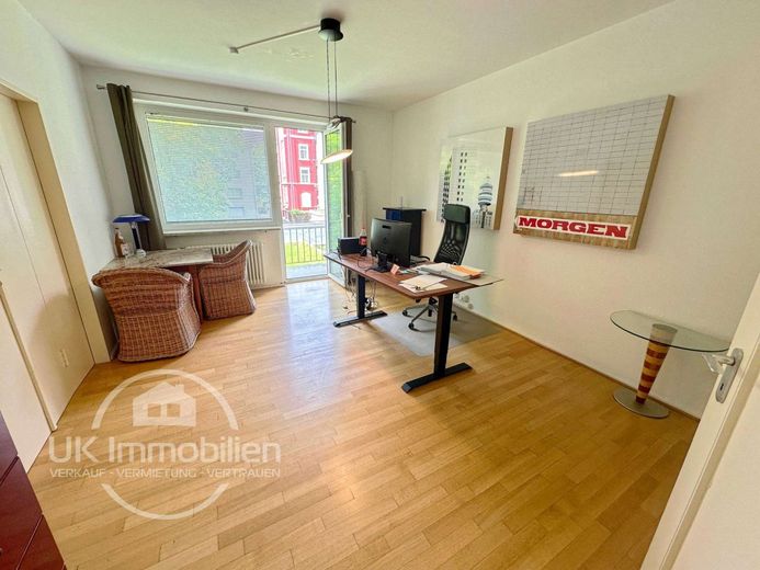 Singles &amp; DINKS aufgepasst: Top-Lage am Grüneburgweg – 3. Zimmer