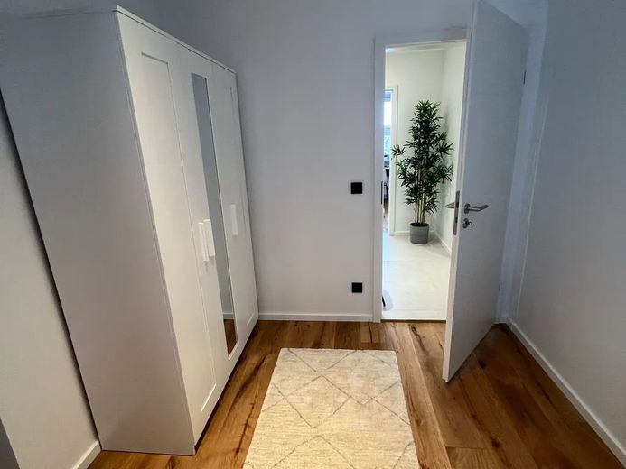 WG Zimmer in neu renovierter 4er WG – Zimmer