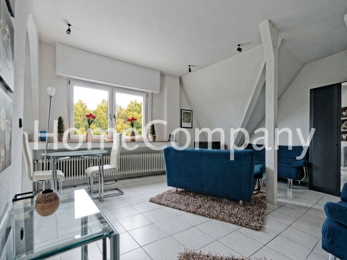 Reizvolles möbliertes Apartment über zwei Ebenen, Internetzugang, gute Wohnlage in Essen – dd3d523fc4a7ff3aedffc966f9820efc68fba2cd.jpg