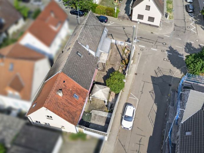 Sanierter Altbau oder Freiraum für Neubau: Ihr neues Zuhause mit maximaler Gestaltungsfreiheit – Photo 1