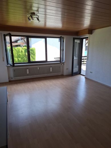 Provisionsfreie Eigentumswohnung mit Terrasse und Gartenanteil in Landshut-Auloh – Photo 2