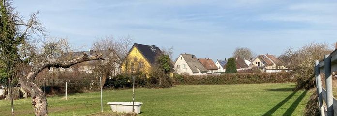 KfW-Förderung nutzen (0,01 - 1,21%) für schönes ECKGRUNDSTÜCK 489qm – Weide: Blick zur Jahnstr.