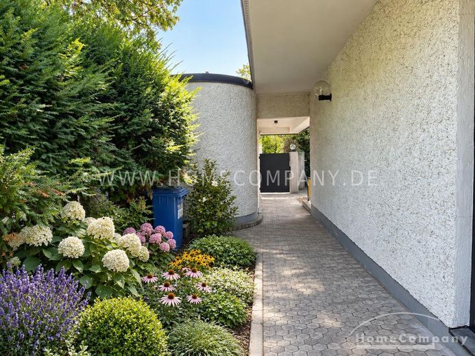 Freistehendes Architektenhaus mit großem Garten – b2e0019c149530bdd4db0c3cbcc40aa246d7420e.jpg