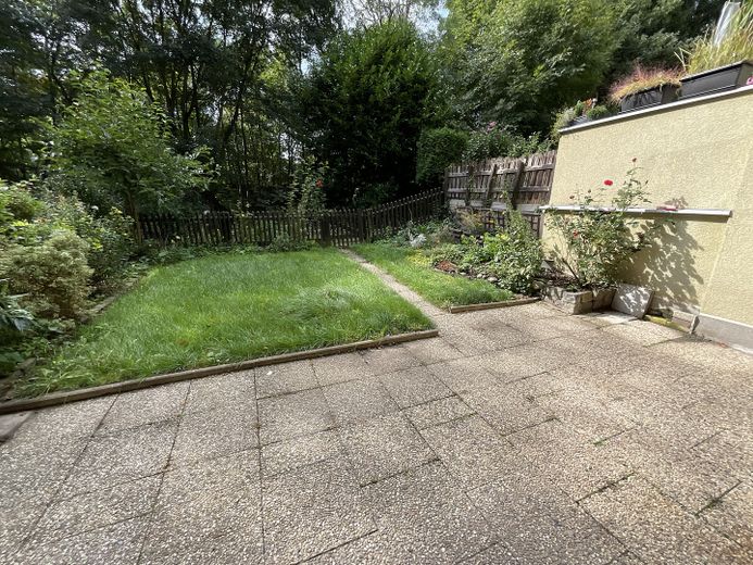 Eigener Garten mit Terrasse