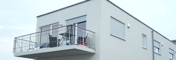 Eine vermietete Wohnung - gleich mit Garten und Terrasse! Wunderbar helle und neue 2 Zi- Whg.