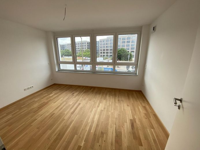 Lichtdurchflutete Neubau 3,5-Zimmer Maisonettewohnung: Loft-Charakter in zentraler Lage – Schlafzimmer 1. OG