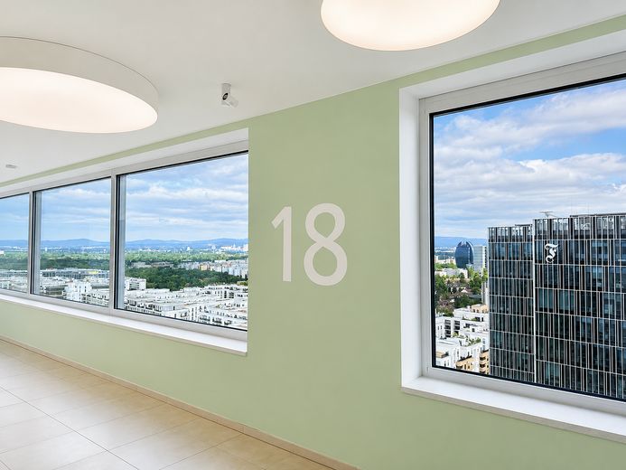 Exclusief 3-kamer-penthouse in het PRÄDIUM Frankfurt | 169 m² | skylinezicht | 18e verdieping – 18. OG