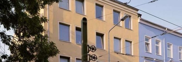 Світла 3-кімнатна квартира з південним балконом у Ростокер КTV – ідеальна для спільного проживання!