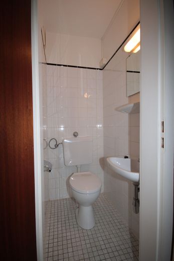 Gemütlich Wohnen im Grünen. Top-Lage – Gäste-WC