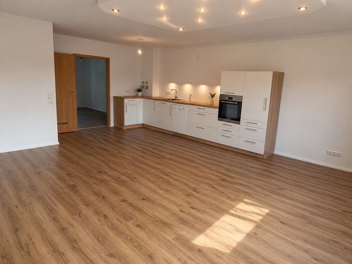 Großzügige, helle 4 Zimmer Wohnung – Foto 2