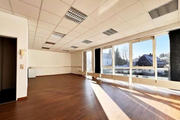 ¡Acogedora oficina en Jahnsdorf!