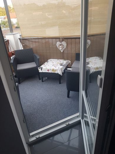Stadtnahe 2 Zimmerwohnung in ruhiger Lage – Übergang Wohnbereich zum Balko