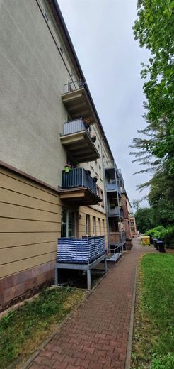 Großzügige 2-Zimmer mit Laminat, Balkon und Wannenbad in zentraler Lage! – 20200611_121609