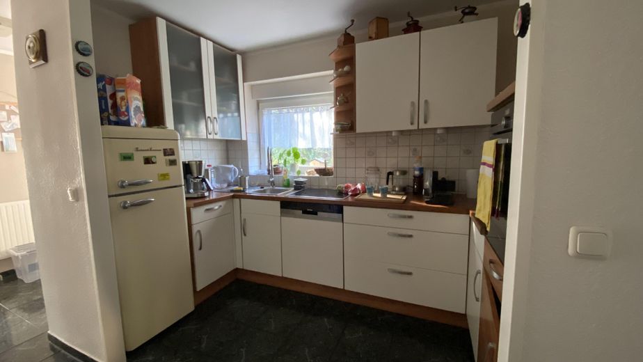 Provisionsfrei: Freistehendes Zweifamilienhaus im grünen Berlin-Heiligensee – EG Wohnung Küche