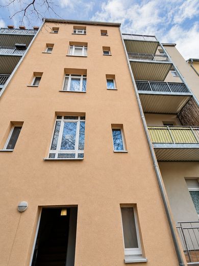 Clevere Kapitalanlage: Charmante 1-Zimmer-Wohnung in der Nähe historischer Kirche – Hinterhaus
