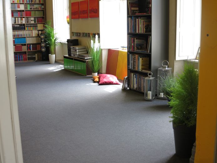 einzigartiges GUTSHAUS in halbrunder Bauweise Nähe Müritz – büro im E.G.-salon...