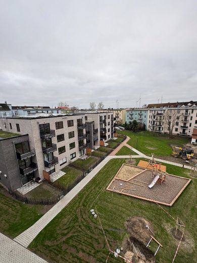 Schöne Neubauwohnung im Stadtzentrum – Innenhof